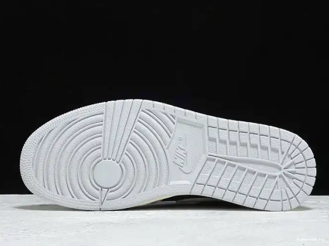 Grey 1 555088-018 Jordan Retro High Neutral OG Air 0514